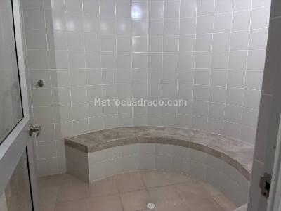 Apartamento de 3 alcobas en venta en El Vergel, Ibagué, 158 m² · foto 5 de 16