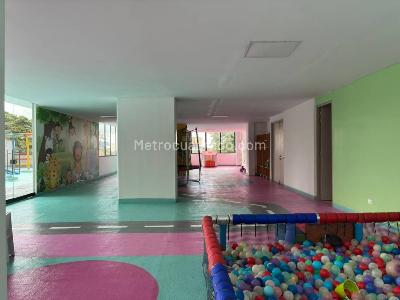 Apartamento de 3 alcobas en venta en Parrales, Ibagué, 130 m² · foto 9 de 20