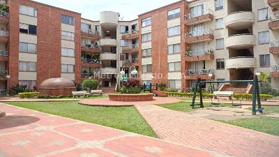 Apartamento de 3 alcobas en venta en Parrales, Ibagué, 77 m² · foto 2 de 20