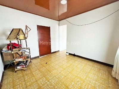 Casa de 4 alcobas en venta en Claret, Ibagué, 337 m² · foto 15 de 20