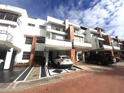 Casa de 4 alcobas en venta en Arroyuelos, Ibagué, 210 m² · foto 18 de 20