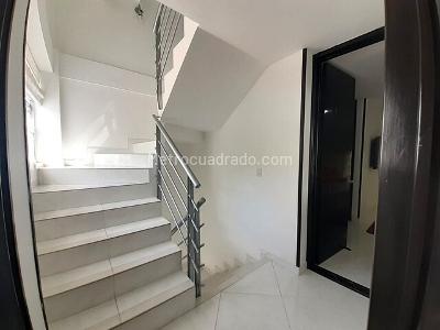 Casa de 4 alcobas en venta en Arroyuelos, Ibagué, 210 m² · foto 9 de 20