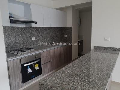 Apartamento de 3 alcobas en venta en Varsovia I, Ibagué, 100 m² · foto 2 de 17