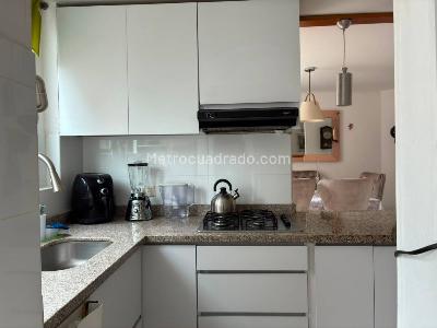 Apartamento de 3 alcobas en venta en El Vergel, Ibagué, 86 m² · foto 3 de 16