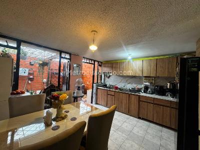 Casa de 4 alcobas en venta en Valparaiso, Ibagué, 250 m² · foto 15 de 19