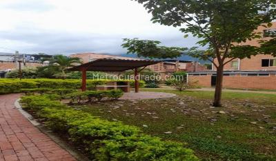 Apartamento de 3 alcobas en venta en El Salado, Ibagué, 46 m² · foto 18 de 20