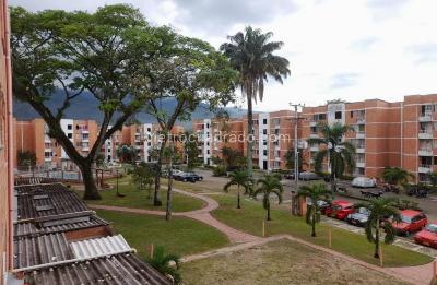 Apartamento de 3 alcobas en venta en El Salado, Ibagué, 46 m² · foto 2 de 20