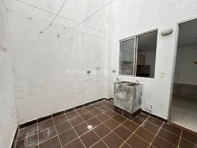 Casa de 3 alcobas en venta en Cantabria, Ibagué, 88 m² · foto 9 de 20