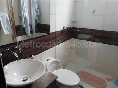 Apartamento de 3 alcobas en venta en Bella Suiza, Bogotá, 126 m² · foto 18 de 19