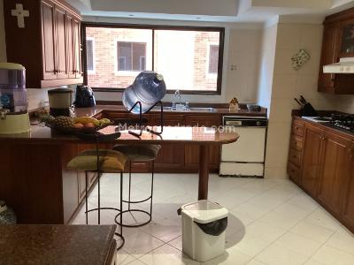 Apartamento de 4 alcobas en venta en Los Rosales Emaus, Bogotá, 249 m² · foto 18 de 20