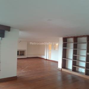 Apartamento en venta en Las Rosales, Bogotá · foto 3 de 19
