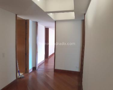 Apartamento en venta en Las Rosales, Bogotá · foto 9 de 19