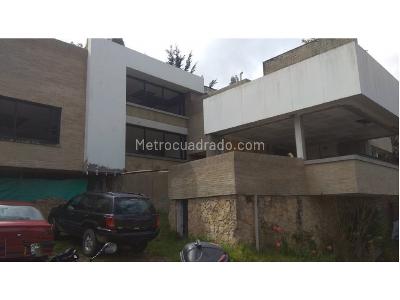Casa de 4 alcobas en venta en Santa Ana, Bogotá, 481 m² · foto 2 de 3