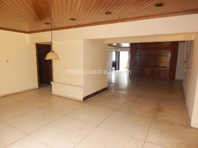 Casa de 5 alcobas en venta en Barranquilla, 517 m² · foto 3 de 20