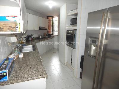 Apartamento de 3 alcobas en venta en Alto Prado, Barranquilla, 225 m² · foto 7 de 19