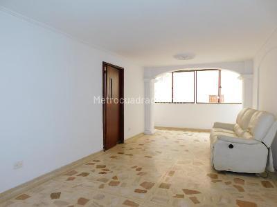 Apartamento de 3 alcobas en venta en Altos De Riomar, Barranquilla, 135 m² · foto 2 de 18