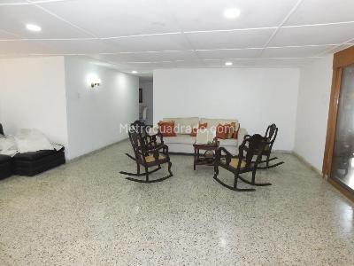 Casa de 4 alcobas en venta en Barranquilla, 224 m² · foto 2 de 12