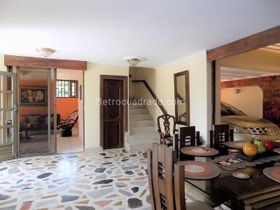 Casa en venta en Ciudad Jardin, Barranquilla · foto 3 de 14
