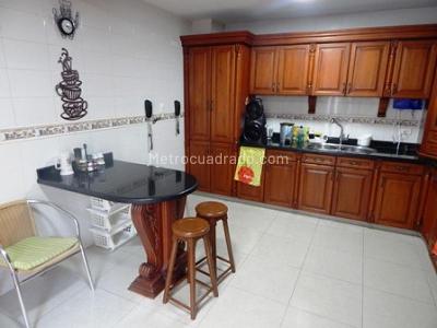 Casa de 4 alcobas en venta en Miramar, Barranquilla, 329 m² · foto 18 de 20