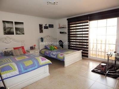 Casa de 4 alcobas en venta en Miramar, Barranquilla, 329 m² · foto 9 de 20