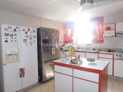 Apartamento de 3 alcobas en venta en Alto Prado, Barranquilla, 254 m² · foto 12 de 17