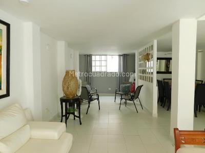 Casa de 4 alcobas en venta en Cartagena, 219 m² · foto 4 de 16
