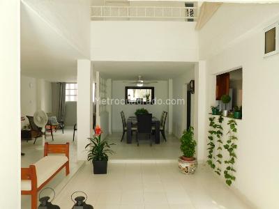 Casa de 4 alcobas en venta en Cartagena, 219 m² · foto 7 de 16
