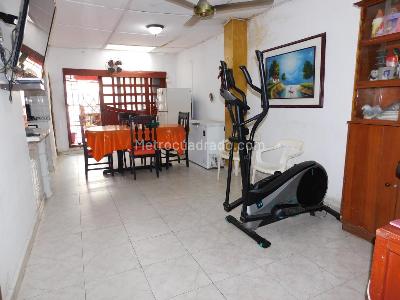 Casa de 3 alcobas en venta en San Jose, Barranquilla, 236 m² · foto 6 de 17
