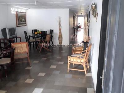 Casa de 5 alcobas en venta en San Felipe, Barranquilla, 320 m² · foto 3 de 4