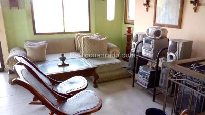 Casa de 5 alcobas en venta en San Jose, Barranquilla, 204 m² · foto 2 de 7