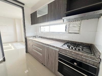 Apartamento en venta en Ciudad Jardin, Barranquilla · foto 4 de 13