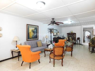 Casa de 4 alcobas en venta en Andalucia, Barranquilla, 300 m² · foto 2 de 19