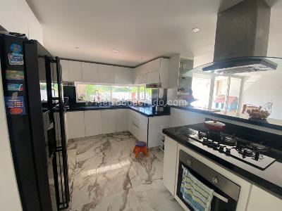 Casa de 4 alcobas en venta en Nuevo Horizonte, Barranquilla, 502 m² · foto 7 de 16