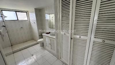 Apartamento de 3 alcobas en venta en Altos Del Prado (Norte), Barranquilla, 216 m² · foto 9 de 15