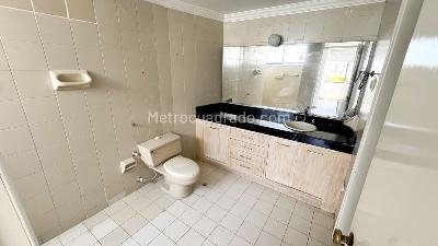 Apartamento de 3 alcobas en venta en Altos Del Prado (Norte), Barranquilla, 216 m² · foto 11 de 15