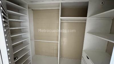 Apartamento de 3 alcobas en venta en Altos Del Prado (Norte), Barranquilla, 216 m² · foto 12 de 15