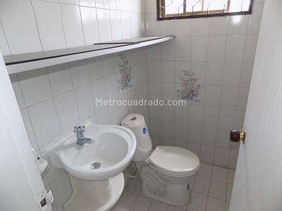 Casa de 4 alcobas en venta en Granadillo, Barranquilla, 400 m² · foto 3 de 11