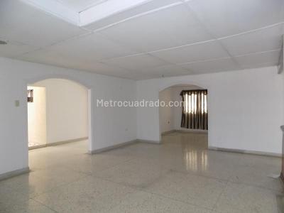 Casa de 4 alcobas en venta en Granadillo, Barranquilla, 400 m² · foto 4 de 11