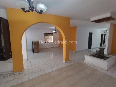 Casa de 5 alcobas en venta en Universal, Barranquilla, 223 m² · foto 2 de 18