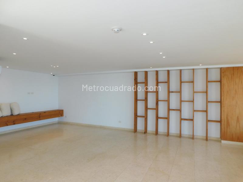 Piso – Cartagena de Indias, Dique - Más