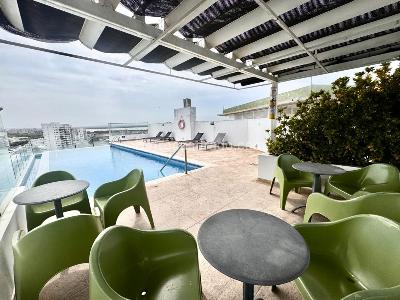 Apartamento de 2 alcobas en venta en Crespo, Cartagena, 95 m² · foto 4 de 14