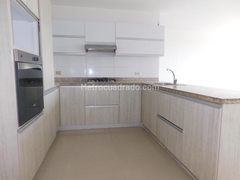Apartamento en Arriendo, Ciudad Jardin, Barranquilla - Więcej