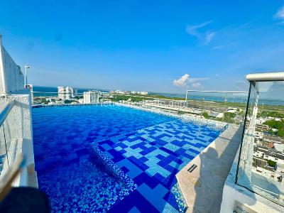 Apartamento de 3 alcobas en venta en Crespo, Cartagena, 110 m² · foto 2 de 20