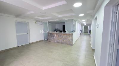 Casa de 5 alcobas en arriendo en Ciudad Jardin, Barranquilla, 750 m² · foto 2 de 20