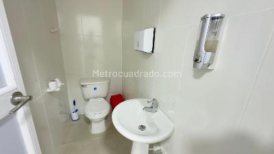 Casa de 5 alcobas en arriendo en Ciudad Jardin, Barranquilla, 750 m² · foto 15 de 20