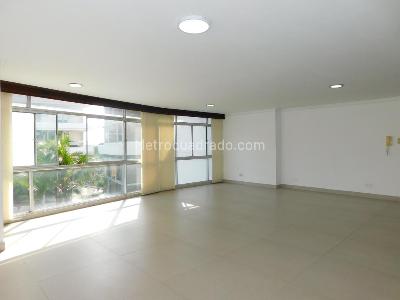 Apartamento de 3 alcobas en arriendo en Altos De Riomar, Barranquilla, 172 m² · foto 4 de 20