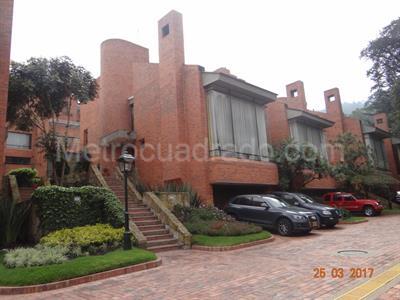 Casa de 4 alcobas en venta en Bosques Del Marques, Bogotá, 370 m² · foto 2 de 20