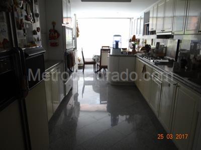 Casa de 4 alcobas en venta en Bosques Del Marques, Bogotá, 370 m² · foto 8 de 20
