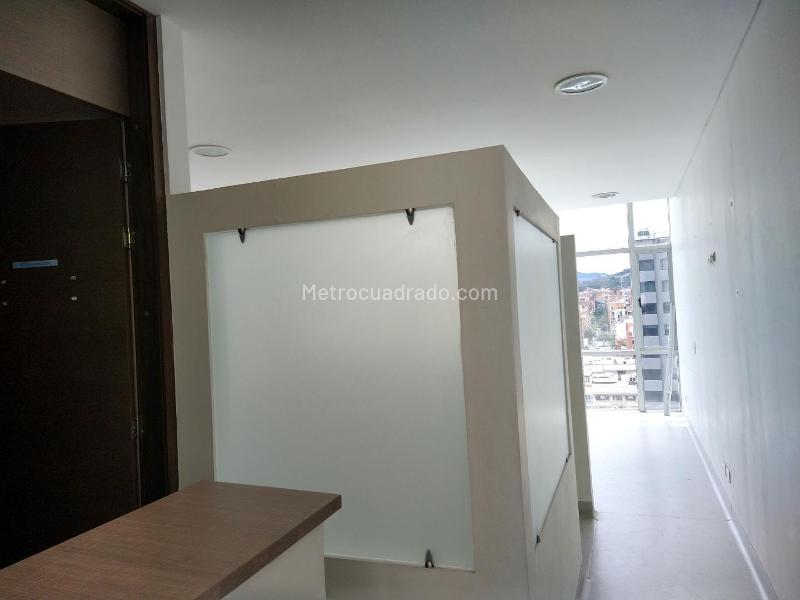 Consultorio en Arriendo, USAQUEN SANTA BARBARA, Bogotá D.C. - Más