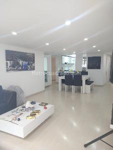 Apartamento de 2 alcobas en venta en Chico Reservado, Bogotá, 128 m² · foto 2 de 18